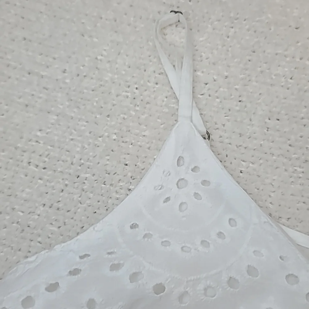Japna Eyelet Lace Button Front V Neck Scalloped Hem Blouse/Tank Top in White